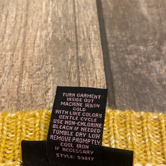 Hooked Up by IOT Mustard Knit Sweater - Picture 3 of 10